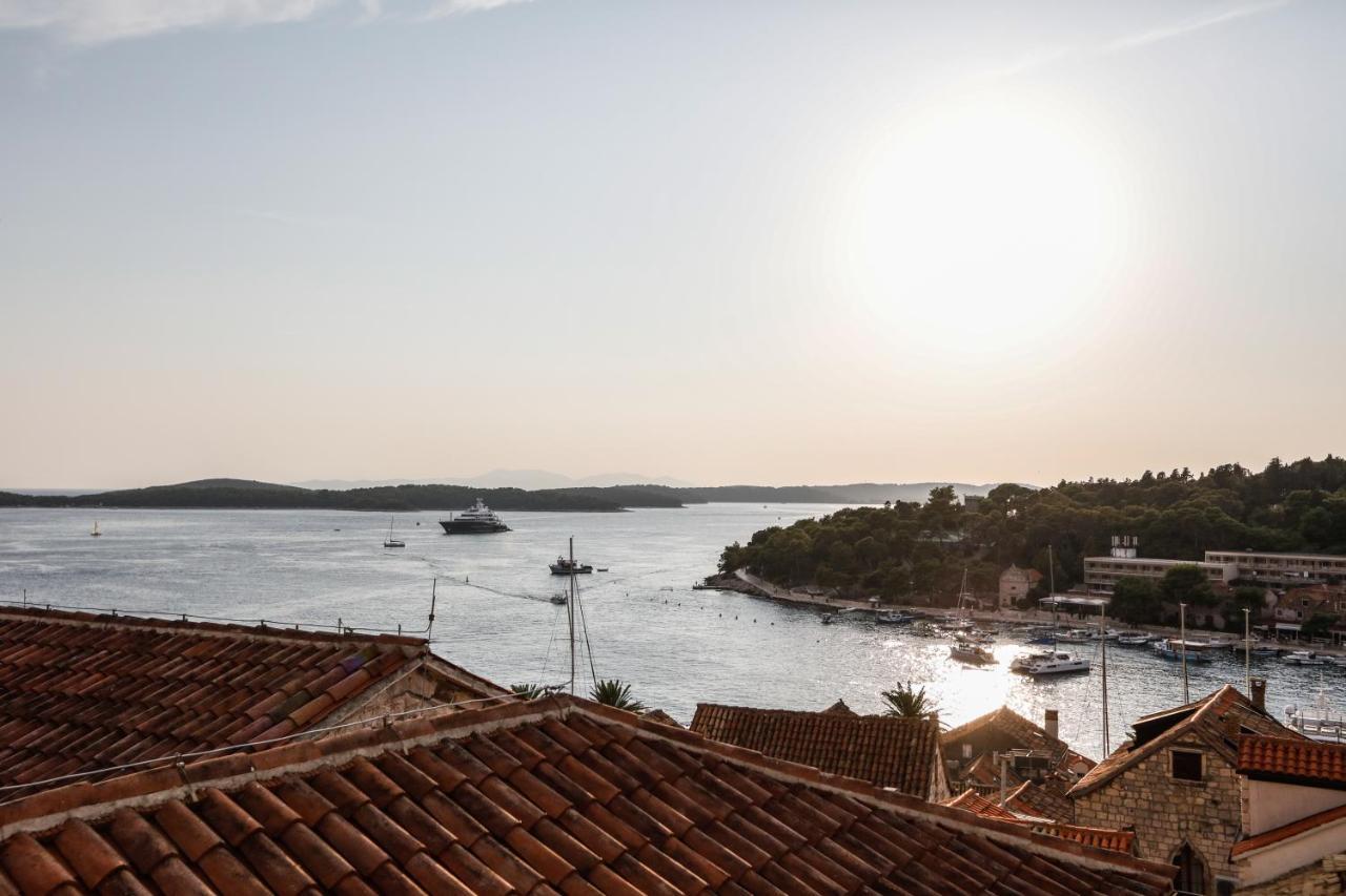 Hvar Old Dalmatian House Junior Suite - Deck 3 赫瓦尔 外观 照片